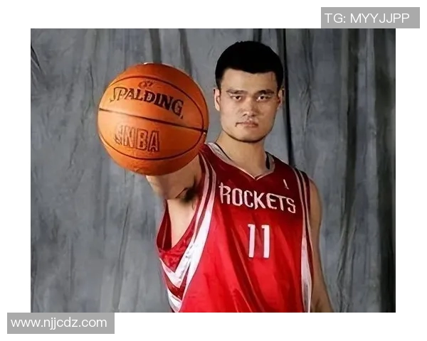 姚明在比赛前意外忘带士力架引发球迷热议与搞笑反应 姚明在比赛前意外忘带士力架引发球迷热议与搞笑反应