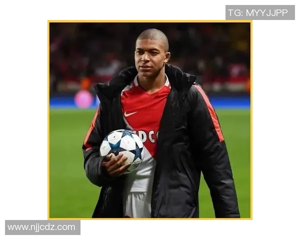 黄马17号足球明星的传奇之路与辉煌成就揭秘 黄马17号足球明星的传奇之路与辉煌成就揭秘