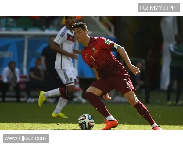 足球明星搞怪合照大集合笑翻全场的趣味瞬间分享 足球明星搞怪合照大集合笑翻全场的趣味瞬间分享