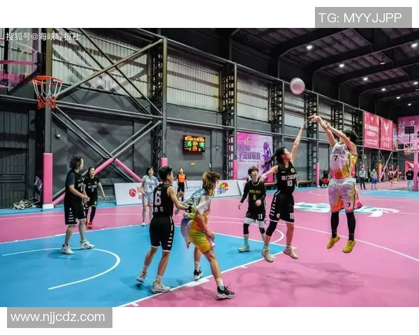 篮球明星转场教学揭秘：从赛场到课堂的技巧与心得分享